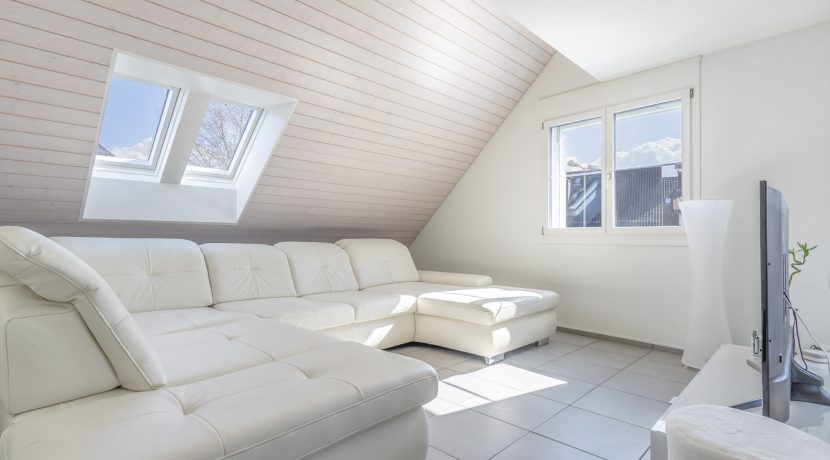 1zLRt13fsqgHb3ryRP9FEBhd-22a_04