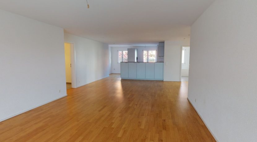 8ee37043377881a6076b97623833172d