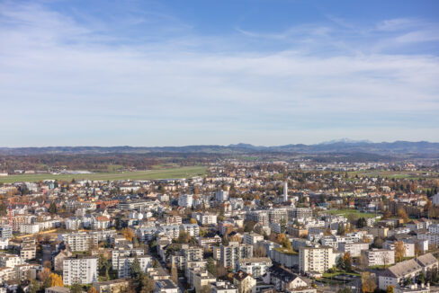 Aussicht über Dübendorf Richtung Militärflugplatz
