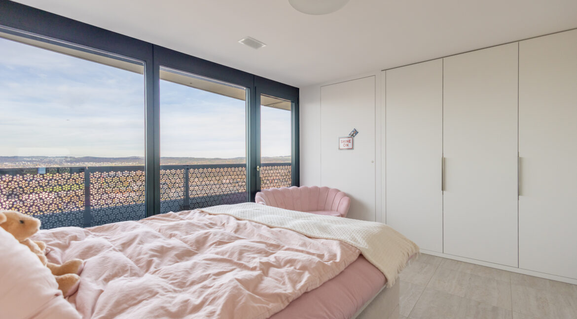 Zimmer 1 (Einbauschränke)