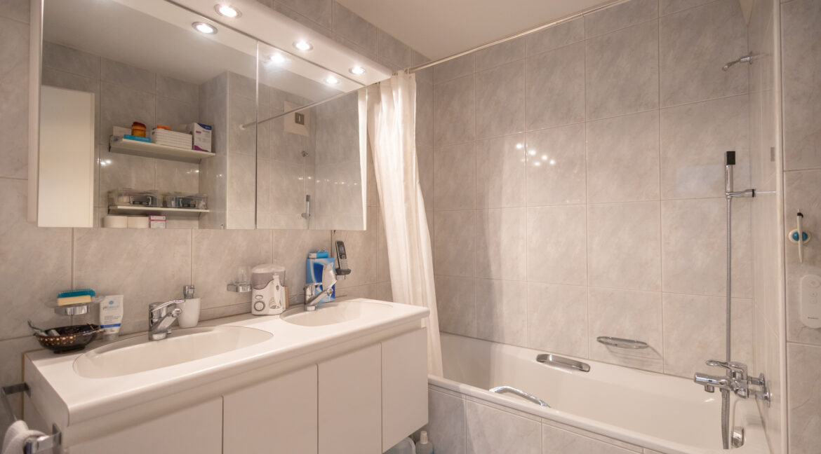 Badezimmer zum Entspannen und Wohlfühlen