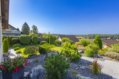 Einzigartige Lage mit Weitblick über Felder und Alpen
